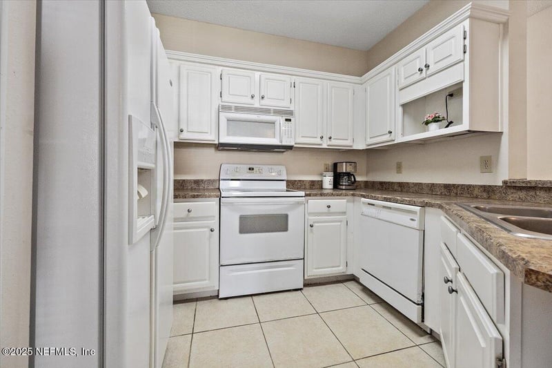 10000 Gate Pw #714, Jacksonville, FL 32246