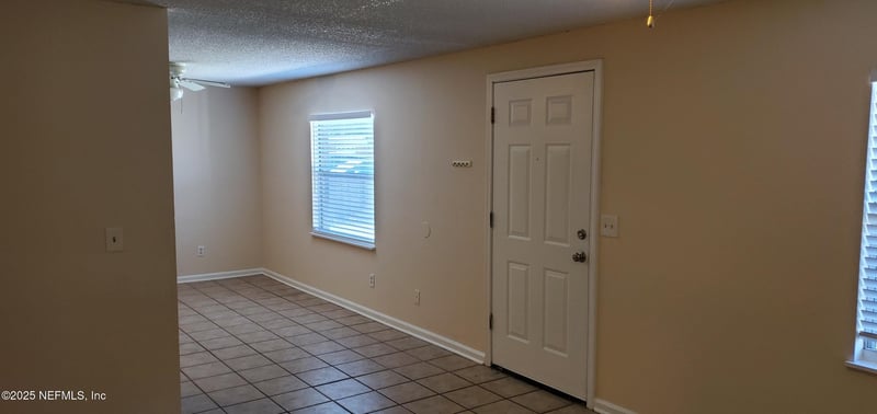 2433 Seymour St, Jacksonville, FL 32246