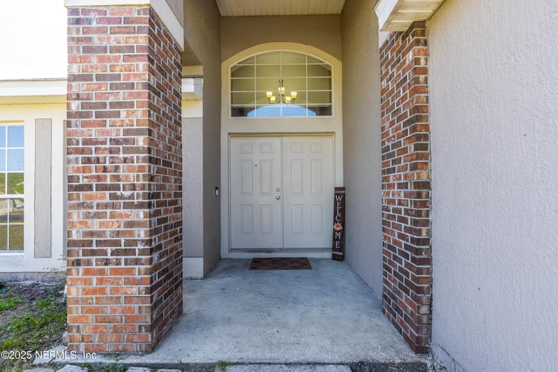 694 Cherry Bark Dr, Jacksonville, FL 32218