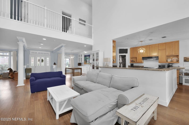 1365 Grosvenor Square Dr, Jacksonville, FL 32207