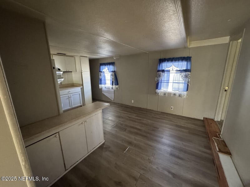 10131 Jackson Ter, Jacksonville, FL 32225