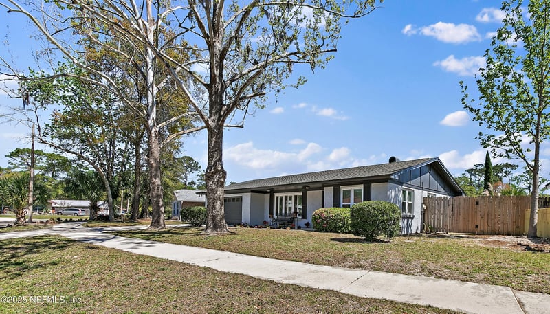 4645 Tara Woods Dr, Jacksonville, FL 32210