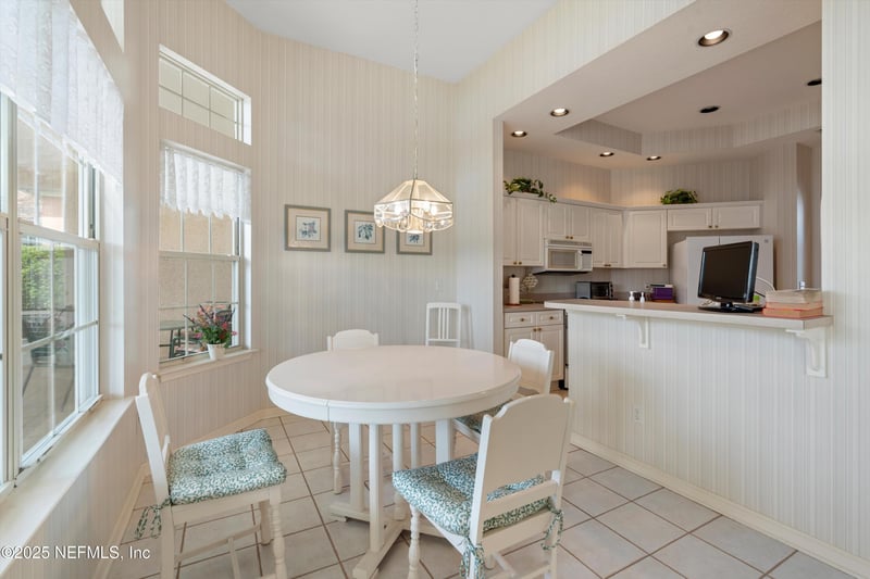 523 Lakeway Dr, St Augustine, FL 32080