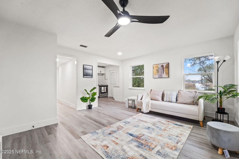 647 Stanwick Rd, Jacksonville, FL 32208