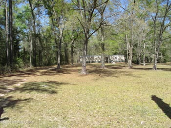 28727 Tracy Rd, Hilliard, FL 32046