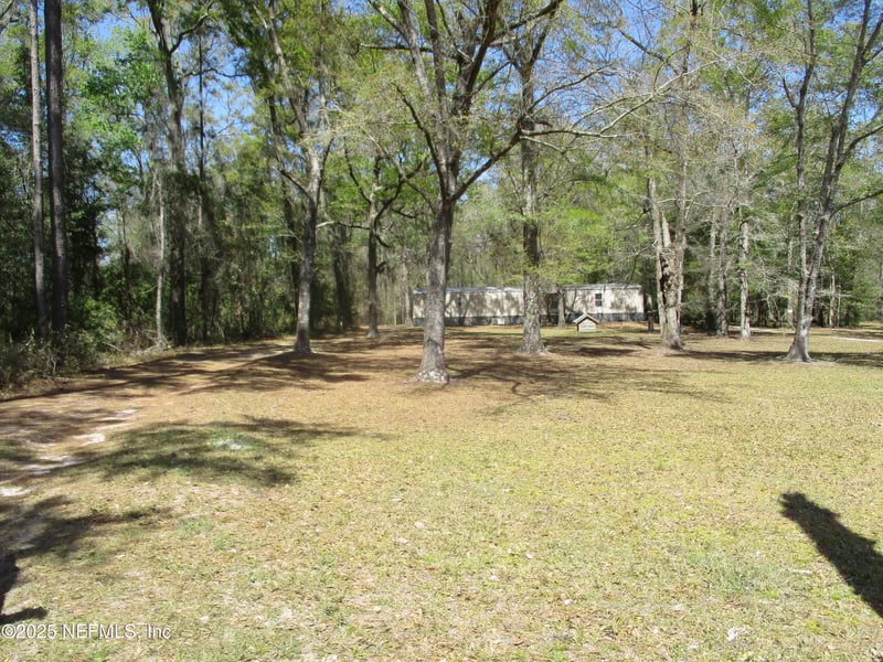 28727 Tracy Rd, Hilliard, FL 32046