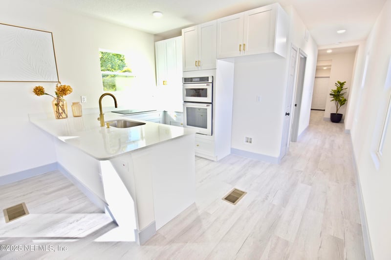 2477 Robert St, Jacksonville, FL 32209