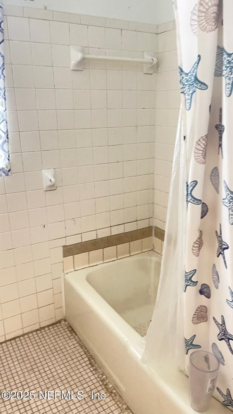 10469 Skycrest Dr, Jacksonville, FL 32246