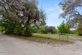 1017 Old Gainesville Hw, Interlachen, FL 32148