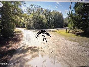 101 Debra Cir, Interlachen, FL 32148