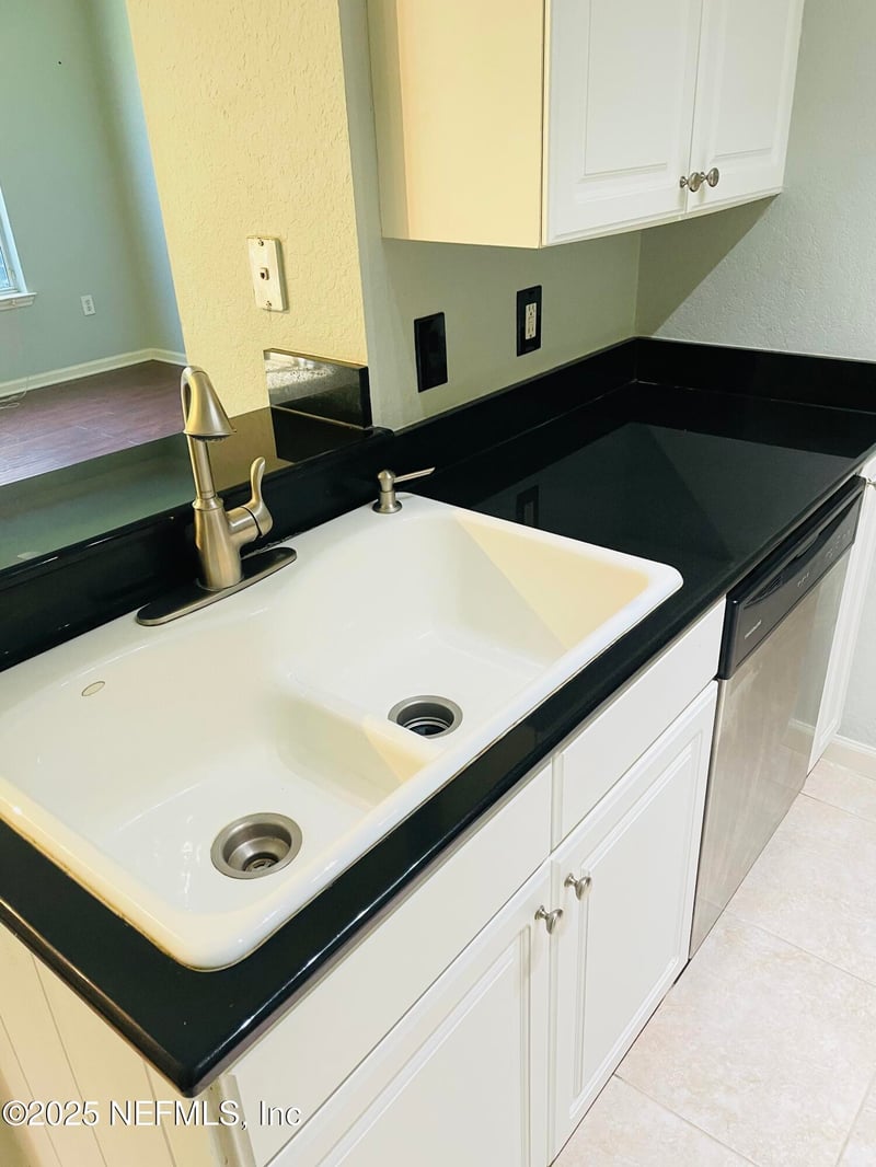 8539 Gate Pw #1616, Jacksonville, FL 32216