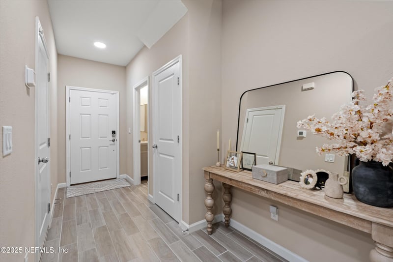 352 Boracay Cir, St Johns, FL 32259