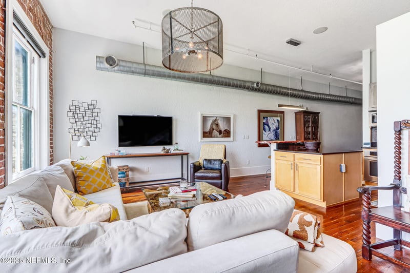 301 Bay St #405, Jacksonville, FL 32202