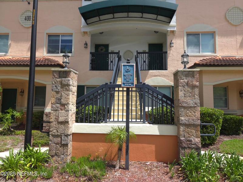 9745 Touchton Rd #427, Jacksonville, FL 32246