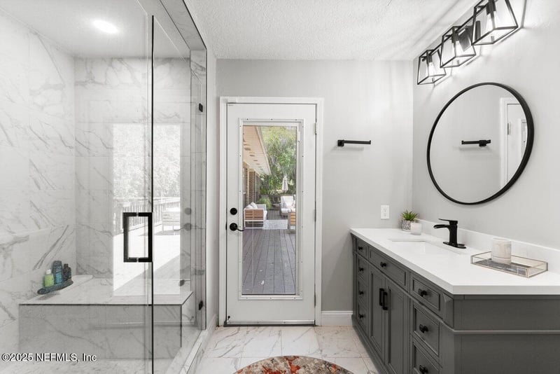 1704 Memory Ln, Jacksonville, FL 32210