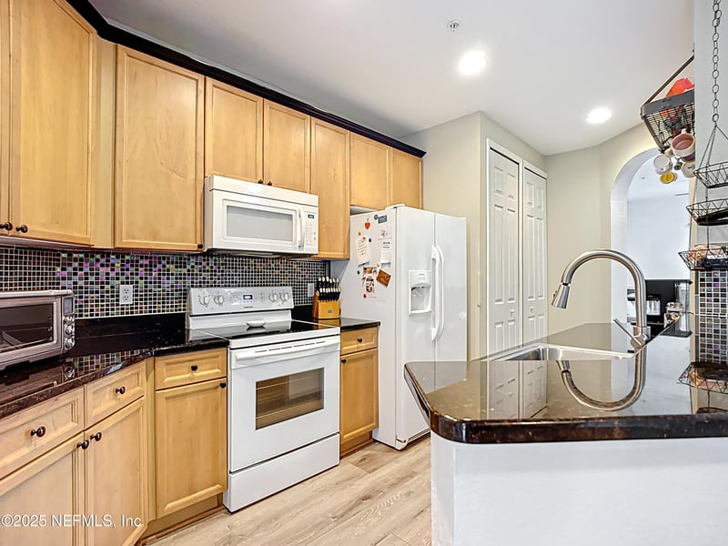 305 Via Castilla #203, St Augustine, FL 32095