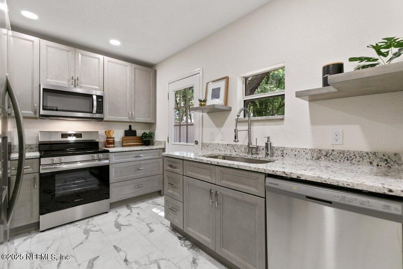 1263 Macarthur St, Jacksonville, FL 32205