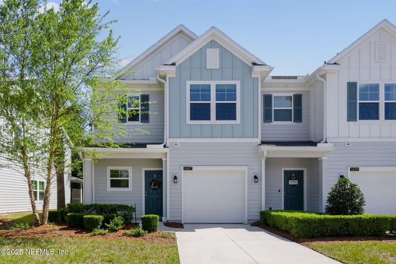 1657 Pottsburg Point Dr, Jacksonville, FL 32207