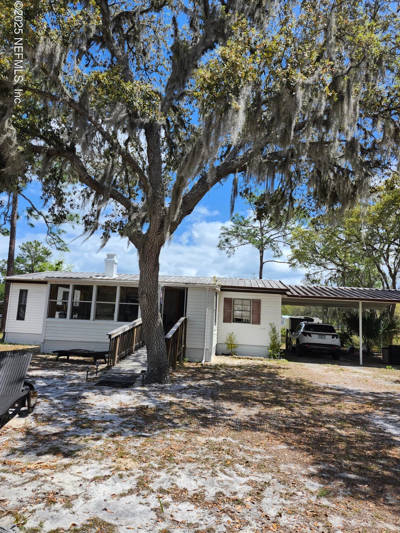 126 Miller Rd, Pomona Park, FL 32181