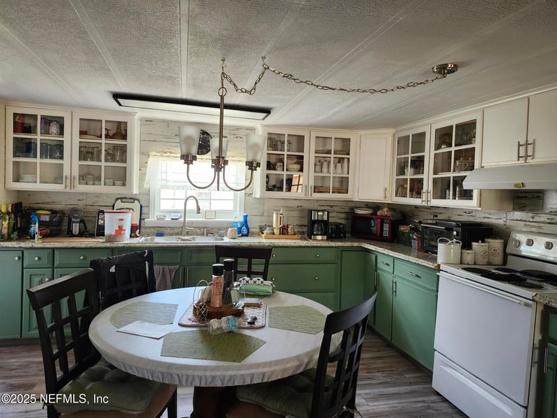 126 Miller Rd, Pomona Park, FL 32181