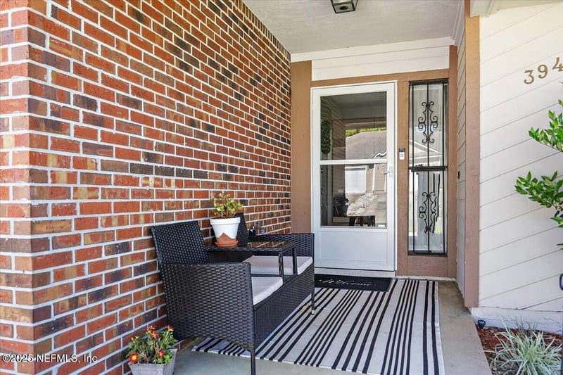 3945 Hollows Dr, Jacksonville, FL 32225