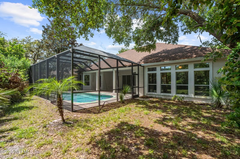 8 Village Dr, Palm Coast, FL 32137