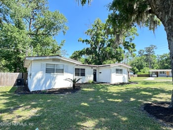 7421 Greenway Dr, Jacksonville, FL 32244
