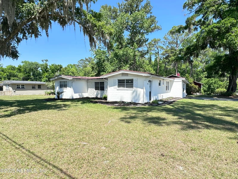 7421 Greenway Dr, Jacksonville, FL 32244