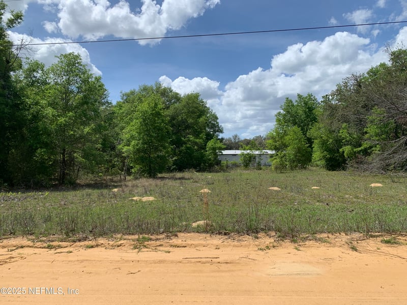 507 Kitty Ave, Interlachen, FL 32148