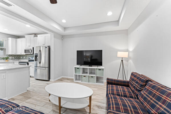 245 Richmond Dr, St Johns, FL 32259