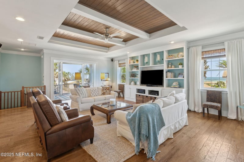 111 Cherry St, Neptune Beach, FL 32266