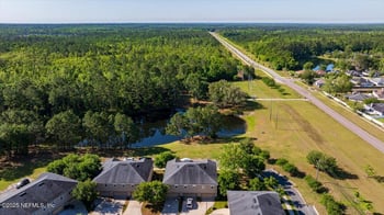 425 Oasis Ln, Orange Park, FL 32073