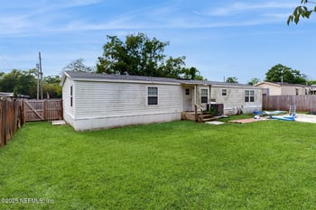 2031 Glen Gardner Dr, Jacksonville, FL 32246