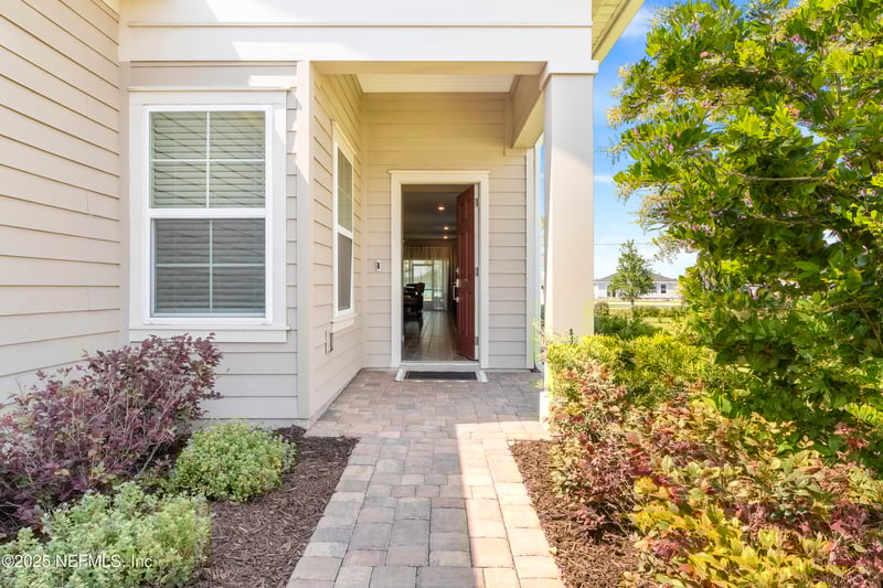 2793 Pointed Leaf Rd, Green Cove Springs, FL 32043