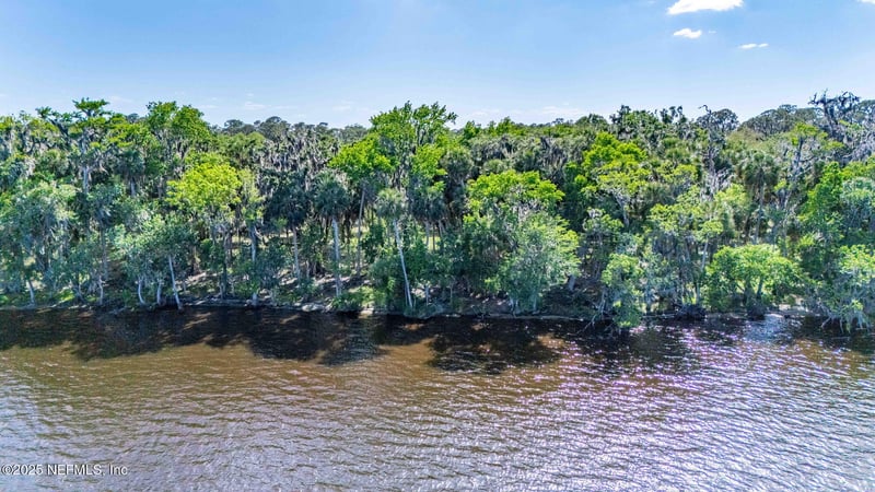 762 National Forest Road 75g Rd, Palatka, FL 32177