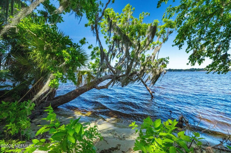 762 National Forest Road 75g Rd, Palatka, FL 32177