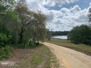 000 Central Ave, Interlachen, FL 32148