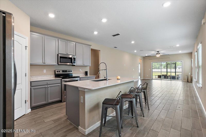 2176 Major Oak St, Jacksonville, FL 32218