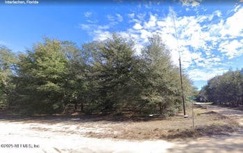 101 Debra Cir, Interlachen, FL 32148