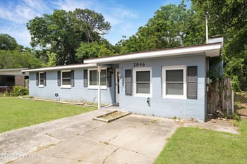 2846 Yellow Pine Dr, Jacksonville, FL 32277