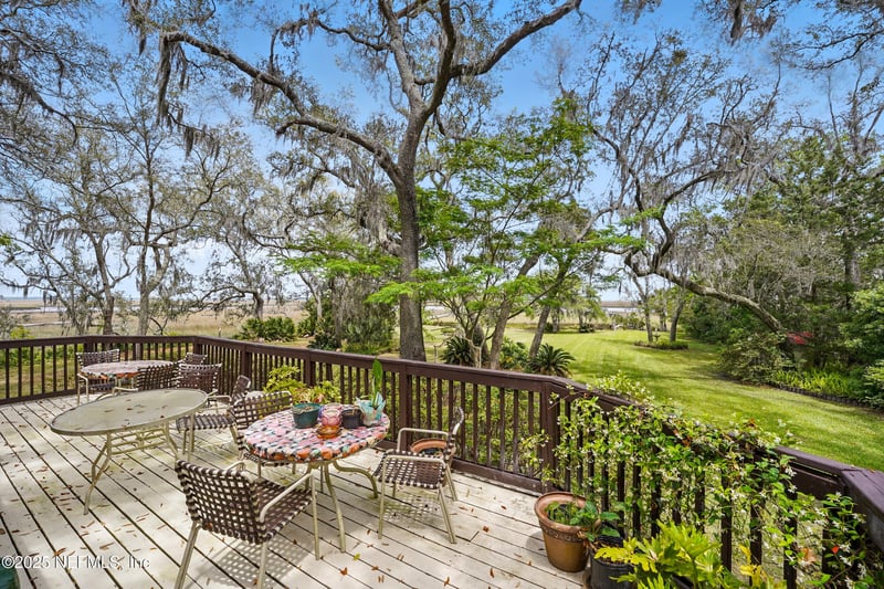 15289 Cape Dr, Jacksonville, FL 32226