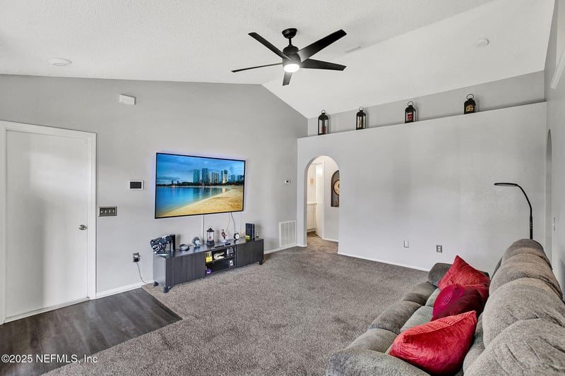 2682 Kimberly Forest Dr, Jacksonville, FL 32246