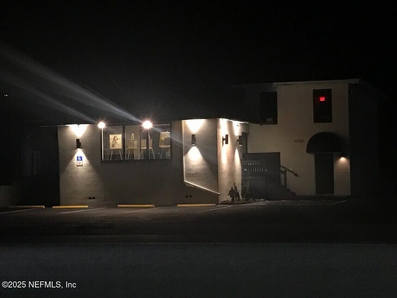 6126 Atlantic Blvd, Jacksonville, FL 32211