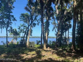 766 National Forest Road 75g Rd, Palatka, FL 32177