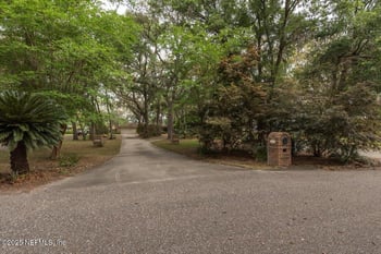 15489 Cape Dr, Jacksonville, FL 32226