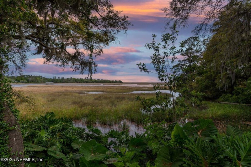 15489 Cape Dr, Jacksonville, FL 32226