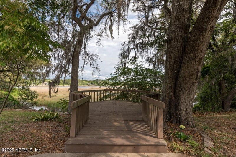 15489 Cape Dr, Jacksonville, FL 32226