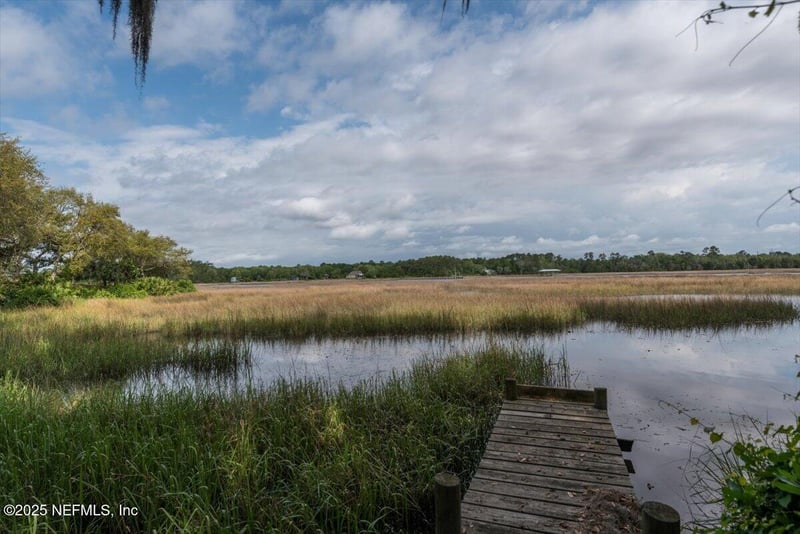 15489 Cape Dr, Jacksonville, FL 32226
