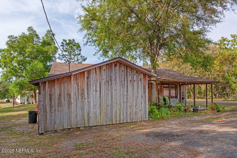 335 Carolina St, Hawthorne, FL 32640