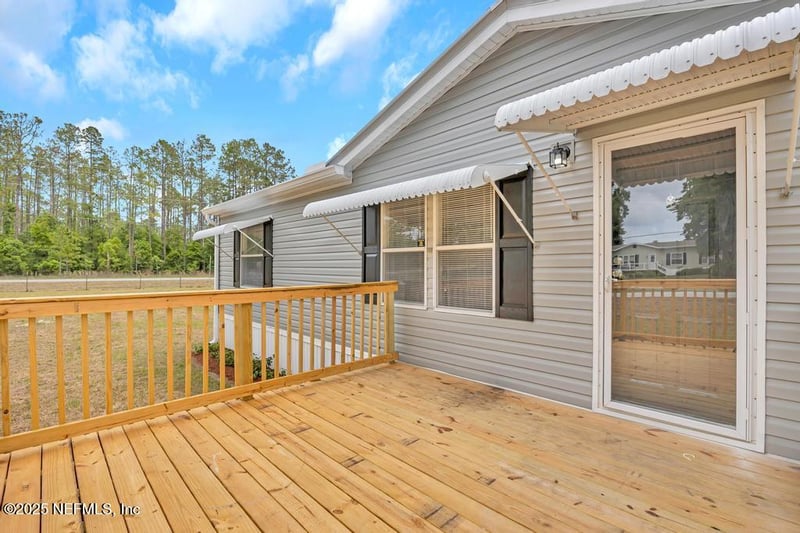 105 Folklore Dr, Satsuma, FL 32189